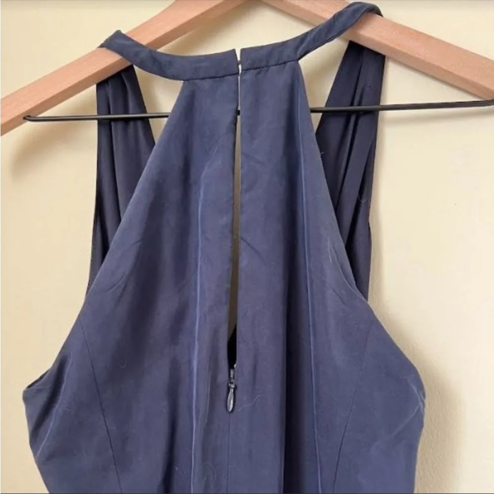 NEW EXPRESS Belted Surplice Jumpsuit in Navy  Sz 6 - Picture 8 of 9